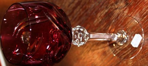 schweres Weinglas,  rot; Überfangglas